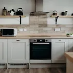 Old Sunday School - Pet Friendy, Hot Tub Hideaway