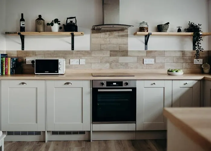 Old Sunday School - Pet Friendy, Hot Tub Hideaway