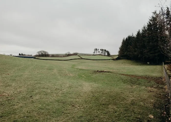 Old Sunday School - Pet Friendy, Hot Tub Hideaway *